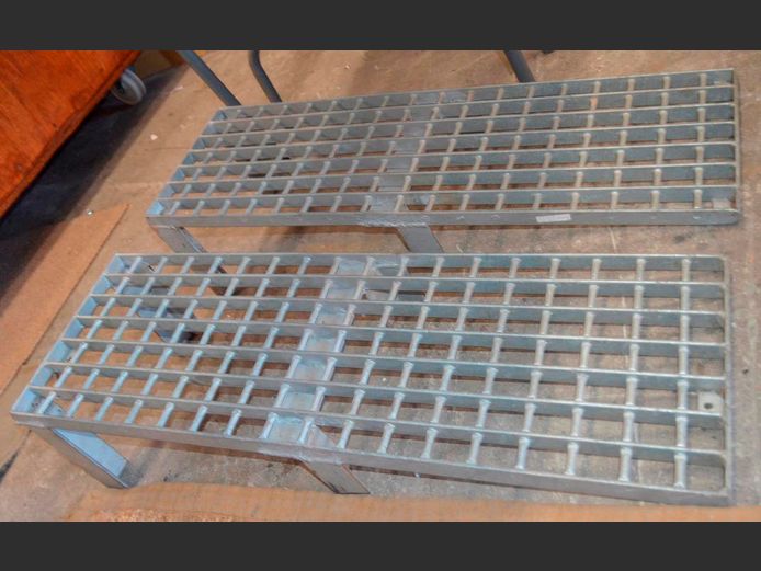 PAIR GALVANISED CAR RAMPS