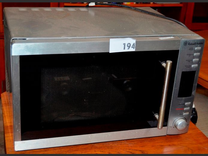 RUSSELL HOBBS ELECTRONIC MICROWAVE [Switches on]