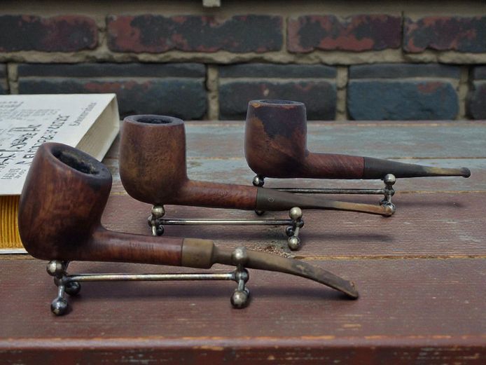 Assorted Vintage Collectibles Pipes