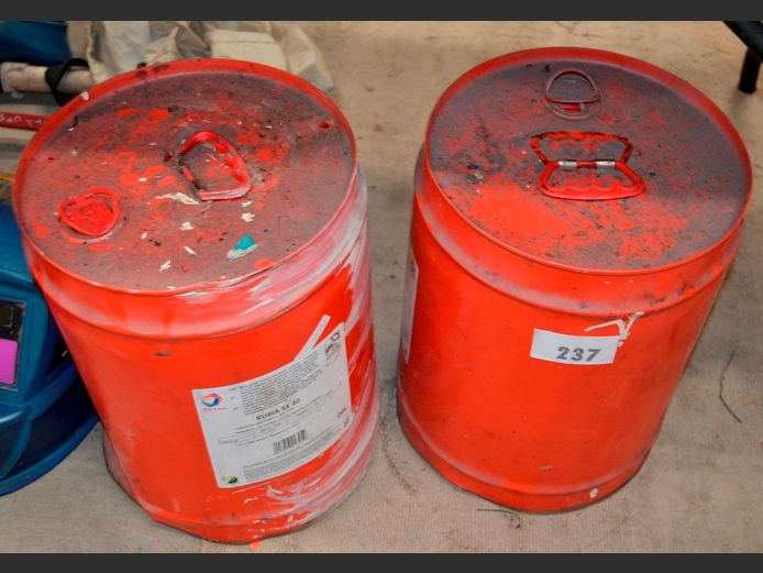 LOT OF 2: 20 LITRE DRUMS OF HYDRAULIC OIL [Condition of contents unknown]