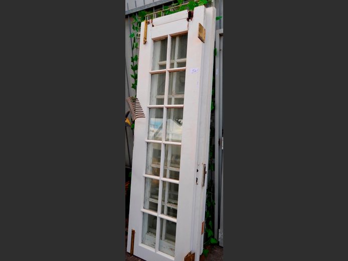 LOT: 2 PAIRS FRENCH DOORS, 60 x 200cm [Bases Rotten]
