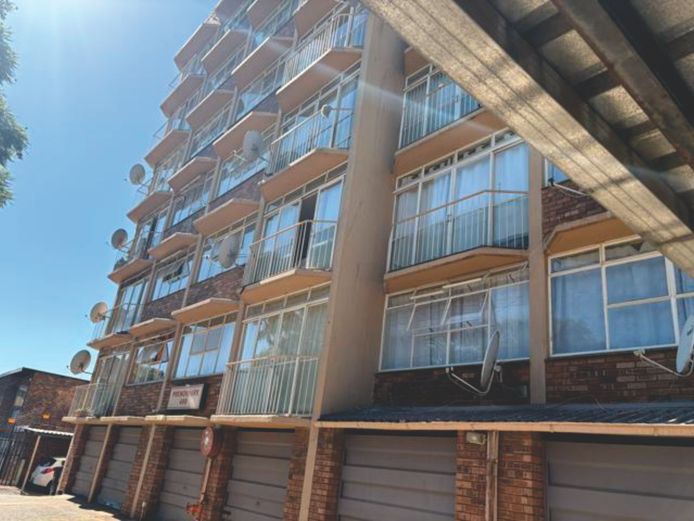 2 BEDROOM APARTMENT IN PRENORPARK