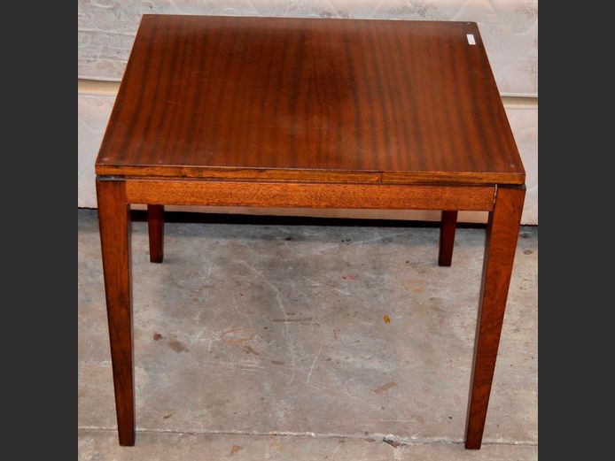 SAPELE MAHOGANY COFFEE TABLE, 60 x 60 x 51cm