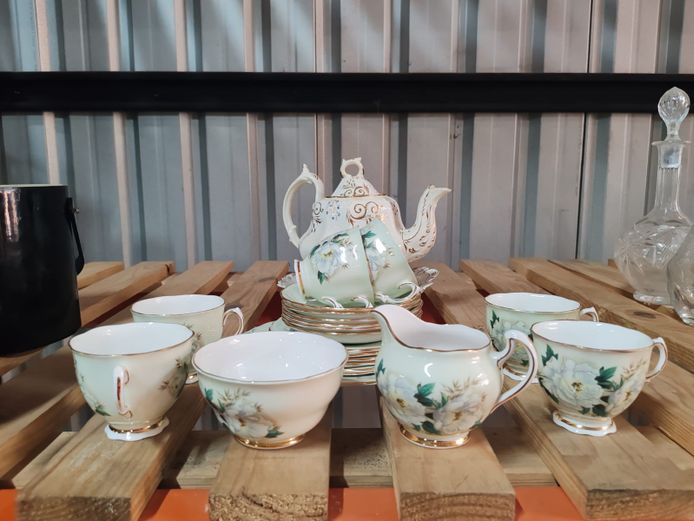 Vintage Chinaware (STC)