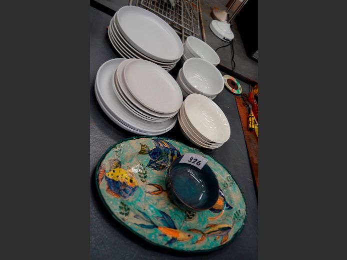 MAXWELL & WILLIAMS BOWLS, DINNER PLATES, SIDE PLATES, STONEWARE PLATTER, etc