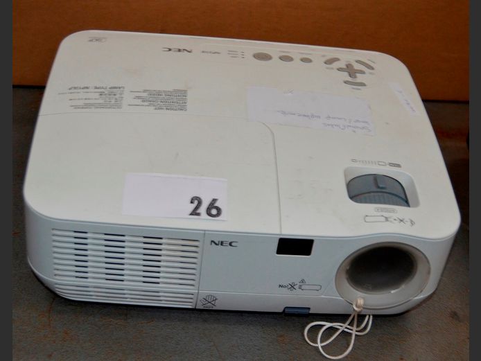 NEC NP210 PROJECTOR [Switches on, needs new lamp]
