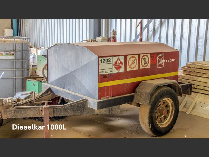 Jerrycar 1000l geregistreer 1000l met pomp en meter