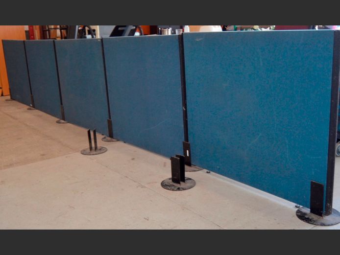 LOT: OFFICE PARTITIONS