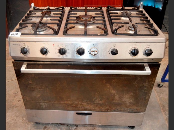GOLDAIR 5-BURNER GAS STOVE [Untested, fire damaged, 1 knob needed] [#: 426620832]