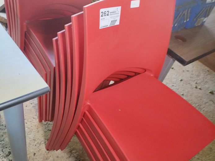 10 X RED PLASTIC CHAIRS