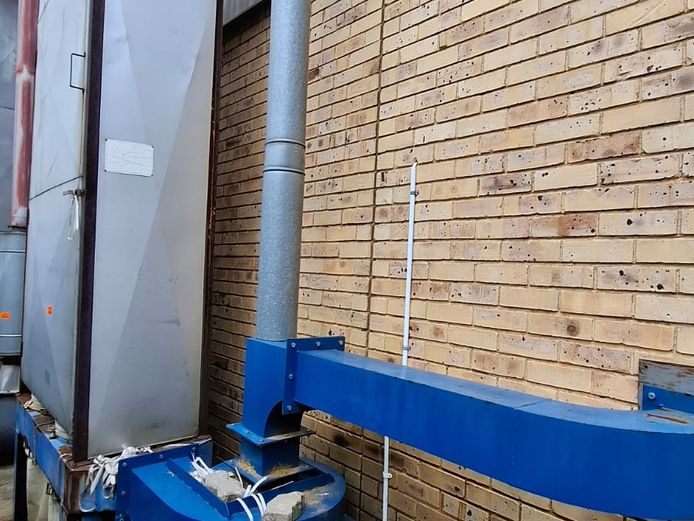 Dust extractor (used by Mulcher inside)