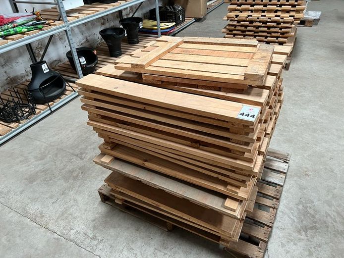 Pallets for shelving