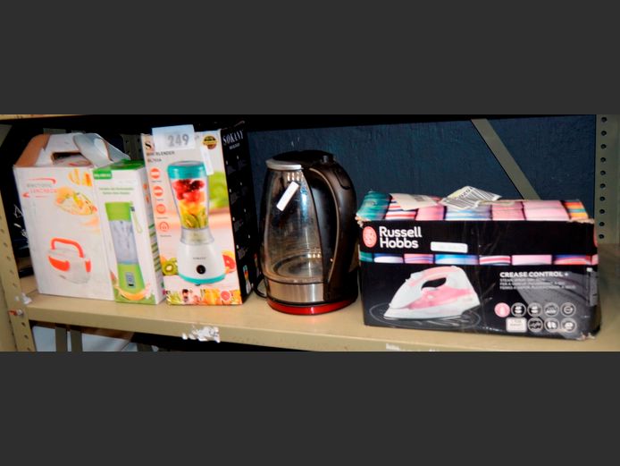 RUSSELL HOBBS STEAM IRON, MINI BLENDER, ELECTRONIC LUNCH BOX, etc [Switch on, faulty]