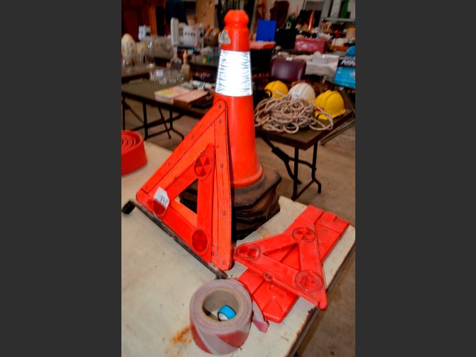 EMERGENCY TRIANGLES, TRAFFIC CONES, etc