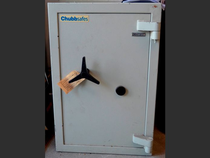 CHUBB SAFE [Open, No key], 50 x 50 x 75cm