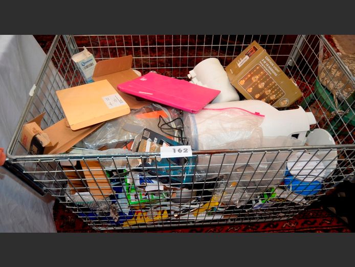 ODD LOT: SOLAR LIGHTS, CHRISTMAS LIGHTS, MICROPHONES, iPAD COVER, etc [Untested] [Excl. Bin]