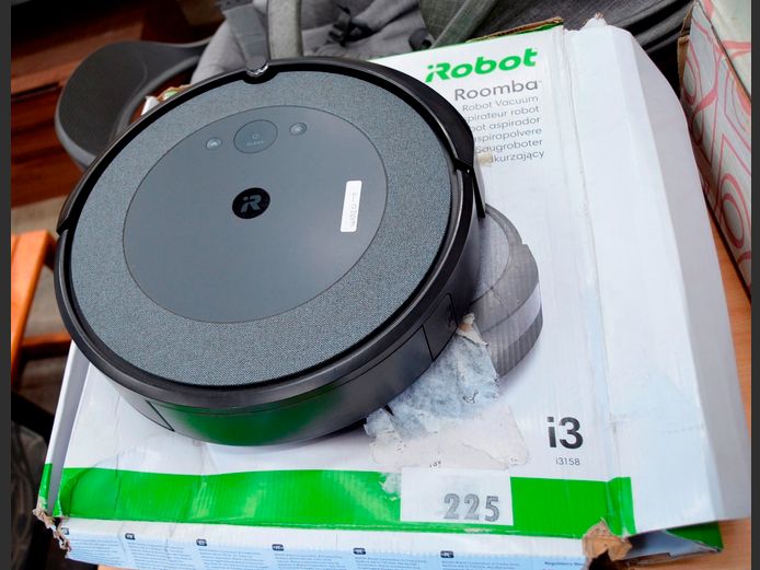 i3 ROBOT VAC [Untested, no charger]