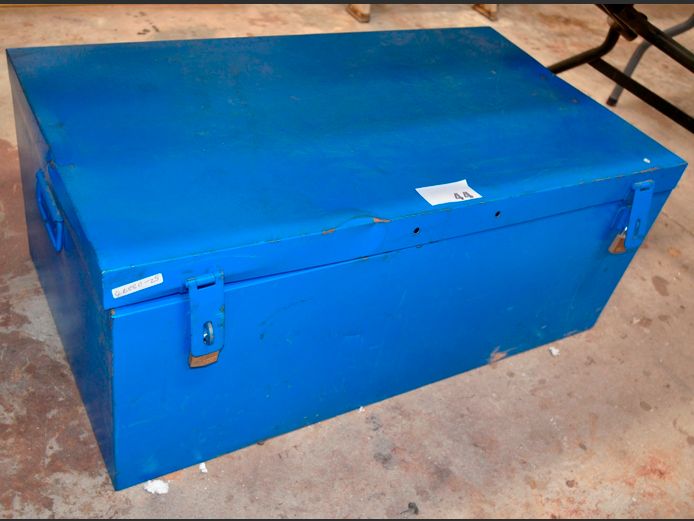 BLUE METAL TRUNK, 80 x 45 x 33cm [Dented]