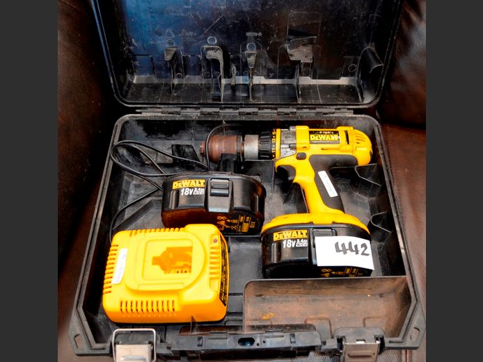 DEWALT CORDLESS DRILL WITH CHARGER & 2 BATTERIES [Untested]