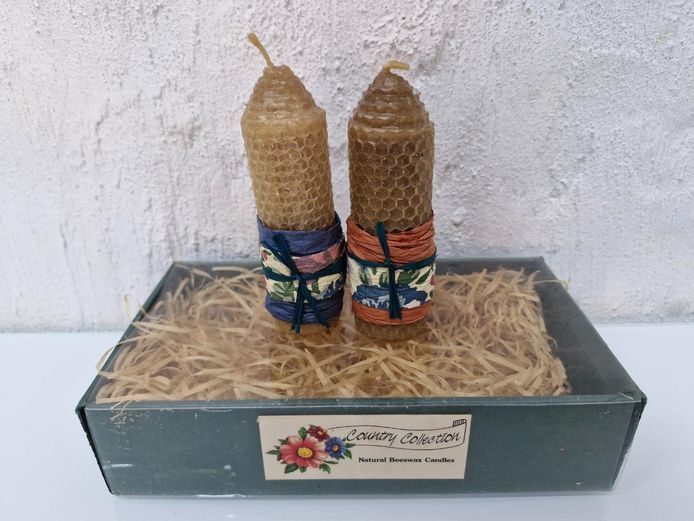 Set of 2 Country Collection Honeycomb Beeswax Candles 