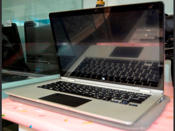 MECER LAPTOP [Untested, no charger]