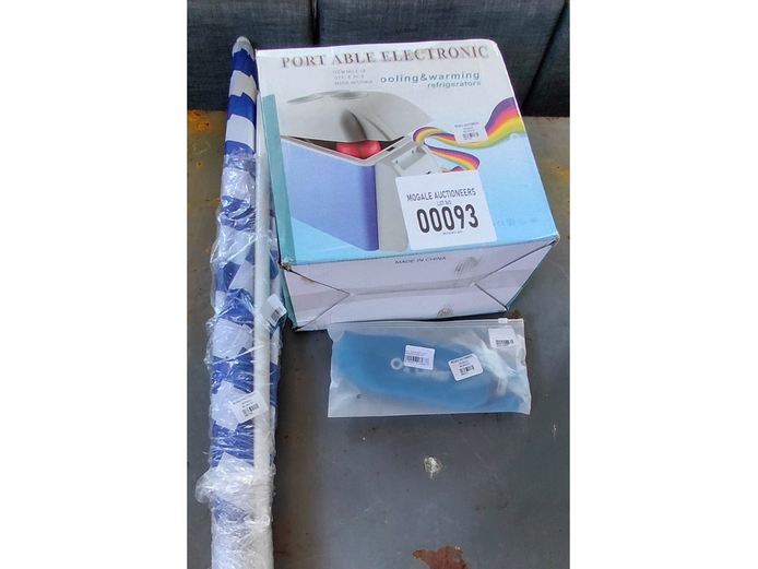 LOT OF PORTABLE ELECTRONIC COOLING & WARMING FRIDGE/ UMBRELLA