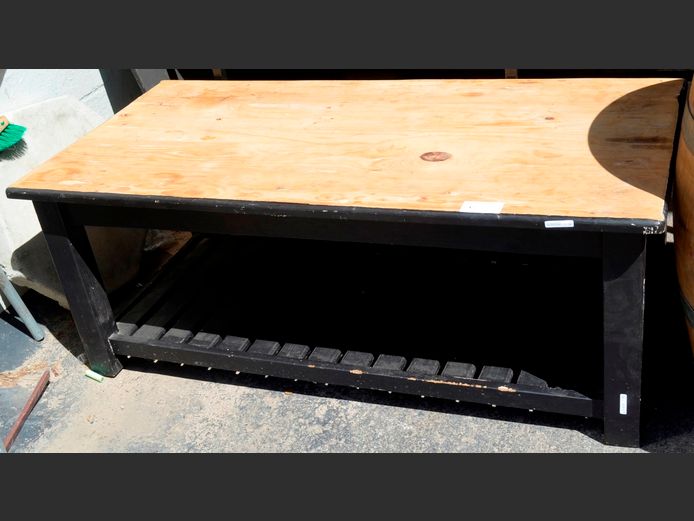 BLACK PAINTED COFFEE TABLE WITH BOTTOM SHELF, 131 x 65 x 51cm