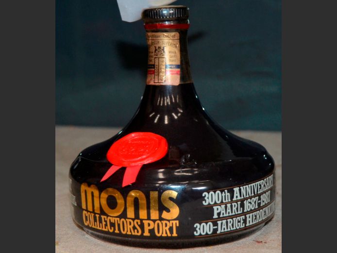 1961 MONIS 300th ANNIVERSARY VINTAGE PORT