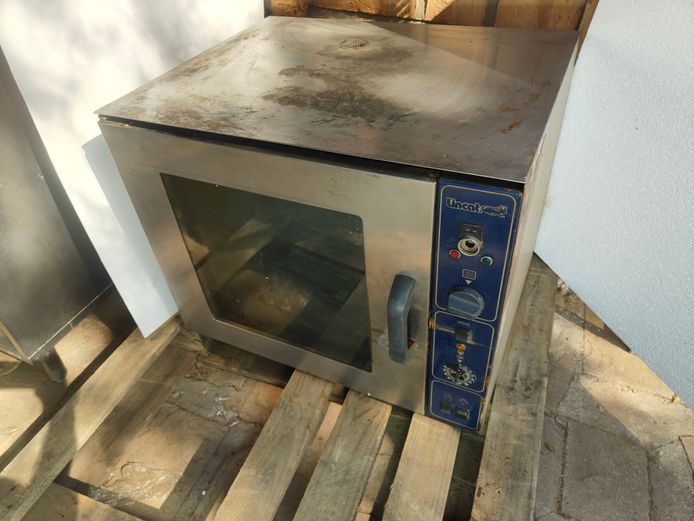 LINCAT OVEN ( 3 PHASE - NOT TESTED)