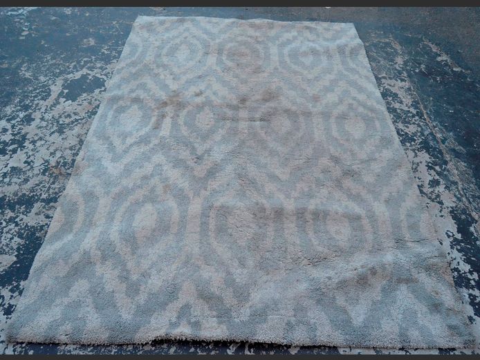 GREY & CREAM CARPET, 230 x 160cm [Needs a clean]