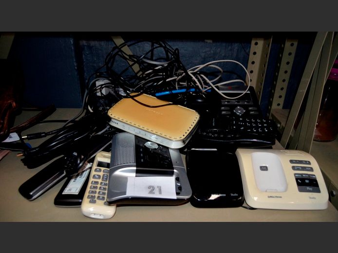 LOT: BELL PHONES, ROUTER, etc [Untested]