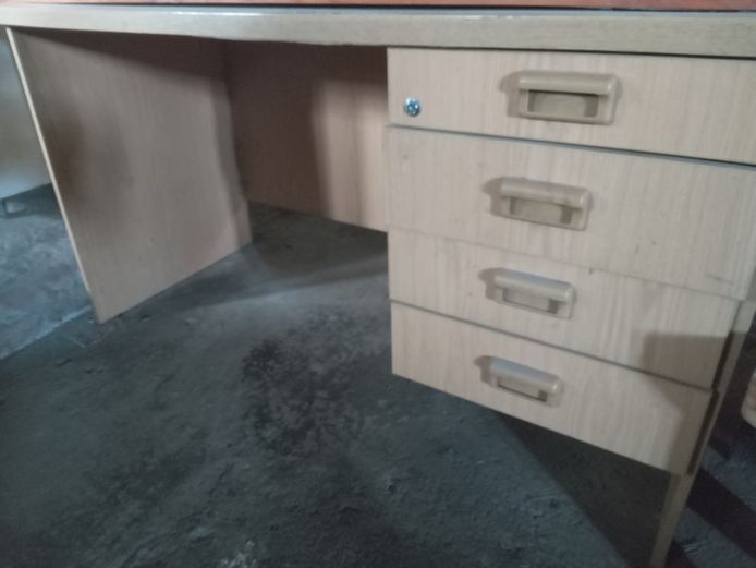 Wooden office desk with 4 drawers