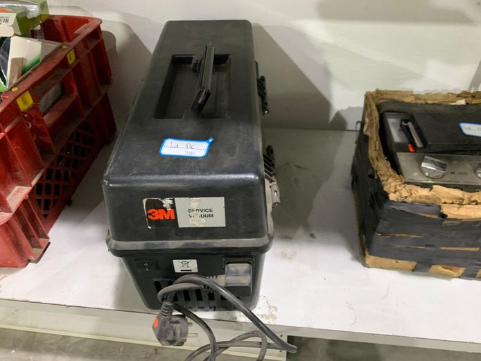 3M Service Vacuum 