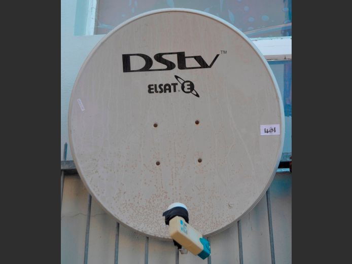 SATELLITE DISH WITH LNB [Rusted]