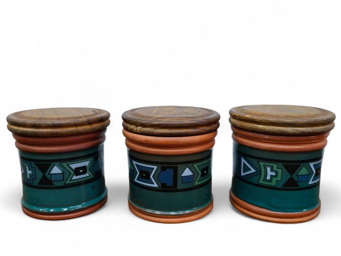 Set of 3 Terracotta Jars with Wooden Lids
