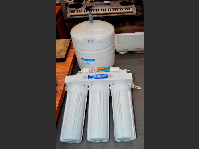 REVERSE OSMOSIS STORAGE TANK & FILTERS [Condition unknown]
