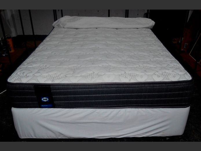 SEALY POSTUREPEDIC DOUBLE EXTRA LENGTH BED BASE & MATTRESS SET