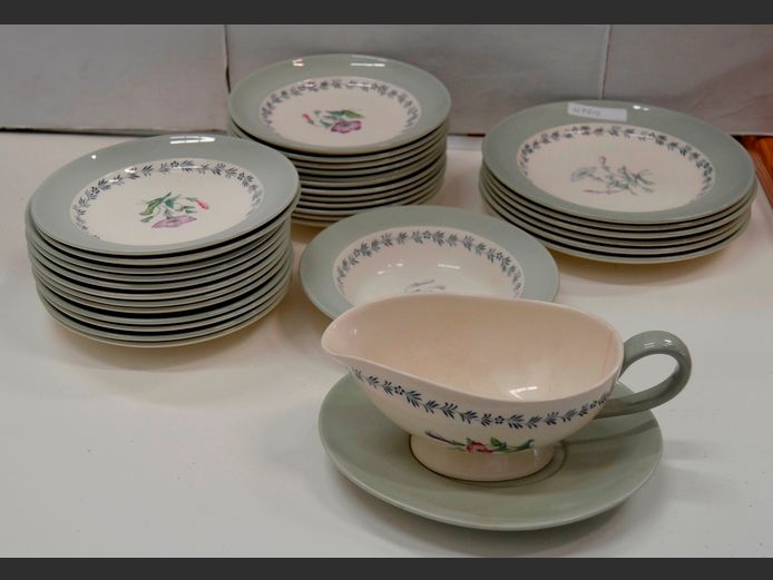 COPELAND SPODE 32-PIECE GREEN & WHITE FLORAL DECORATED SIDE PLATES, CAKE PLATES, GRAVY BOAT, etc