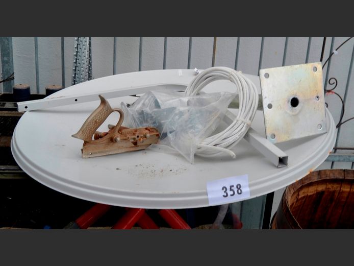 SATELLITE DISH WITH BRACKET, 96cm Diameter