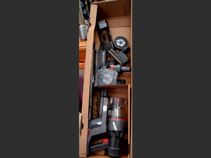 DYSON V11 RECHARGEABLE VACUUM CLEANER [Untested]