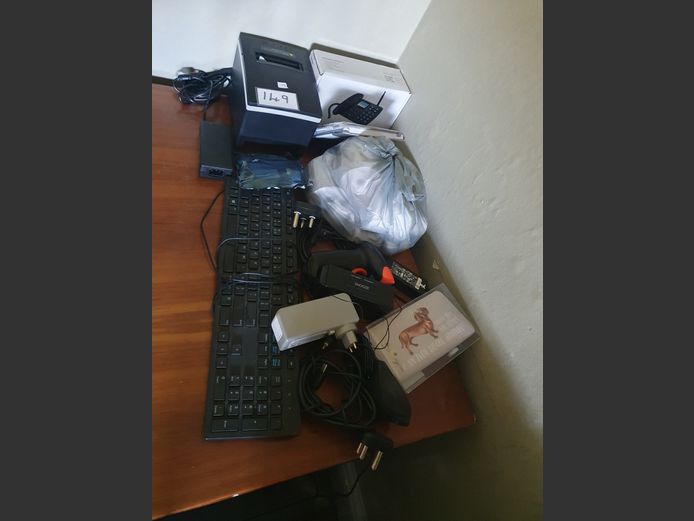 LOT: WI-FI PHONE, THERMAL SLIP PRINTER, KEYBOARD, etc