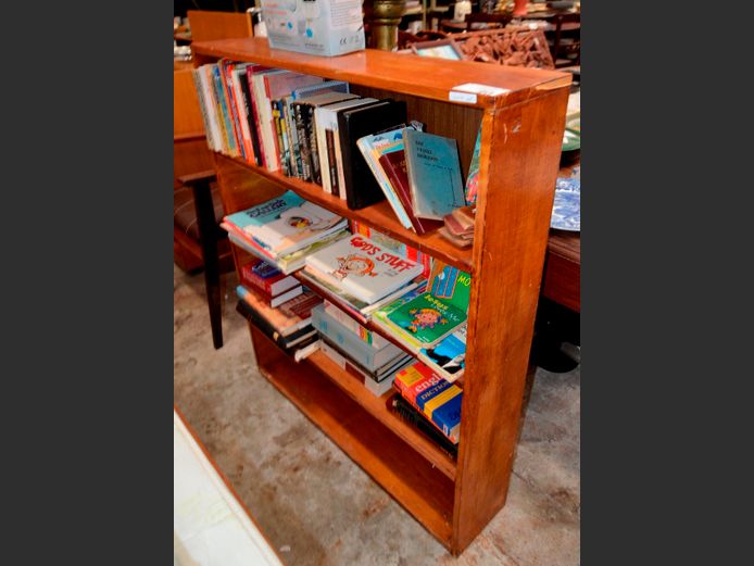 MERANTI 4-TIER BOOKSHELF, 91 x 20 x 109cm [Excluding contents]