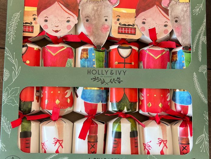 Character Crackers (2 Pack)