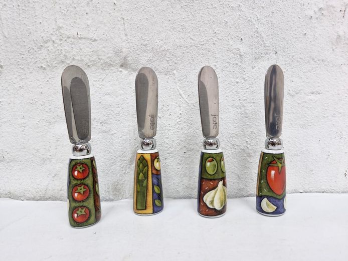 Set of 4 Joie Grand Marché Ceramic Handle Spreaders Set (New)
