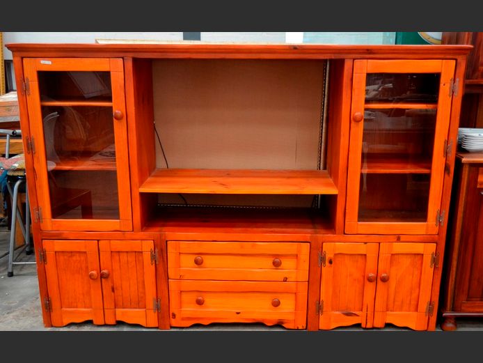 PINE 4-DOOR, 2-DRAWER GLASS FRONT TV CABINET, 206 x 50 x 140cm