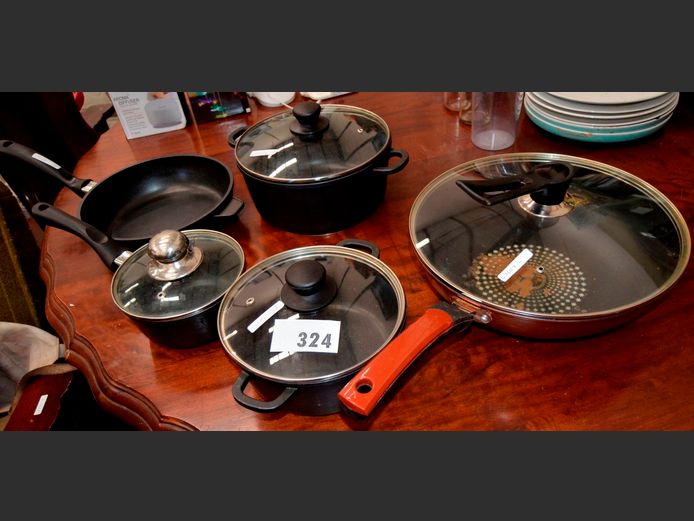 ALUMINIUM 8-PIECE NON-STICK POT SET