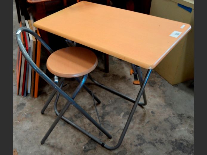 OAK FOIL FOLDING TABLE WITH CHAIR, 80 x 50 x 71cm