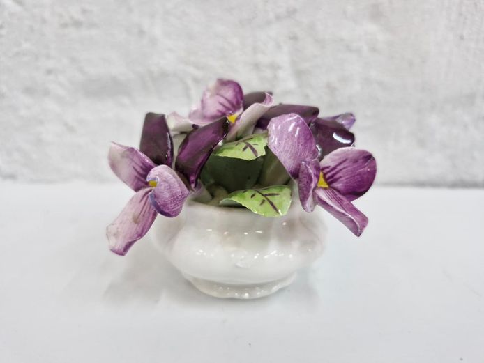 Royal Albert Bone China Flower of the Month Series "Violets"