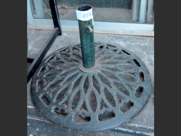 CAST ALUMINIUM UMBRELLA STAND, 60cm Diameter