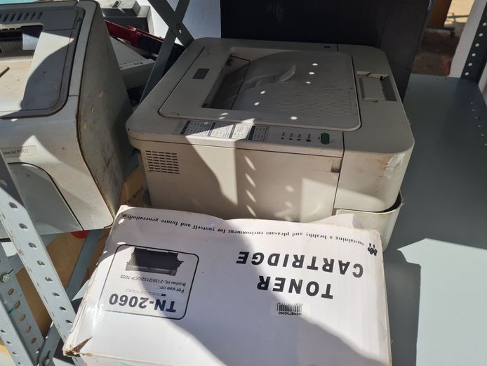 LOT OFFICE AND VARIOUS GOODS AND 2 PRINTERS